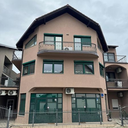 Rooms Fitea Osijek Exterior foto