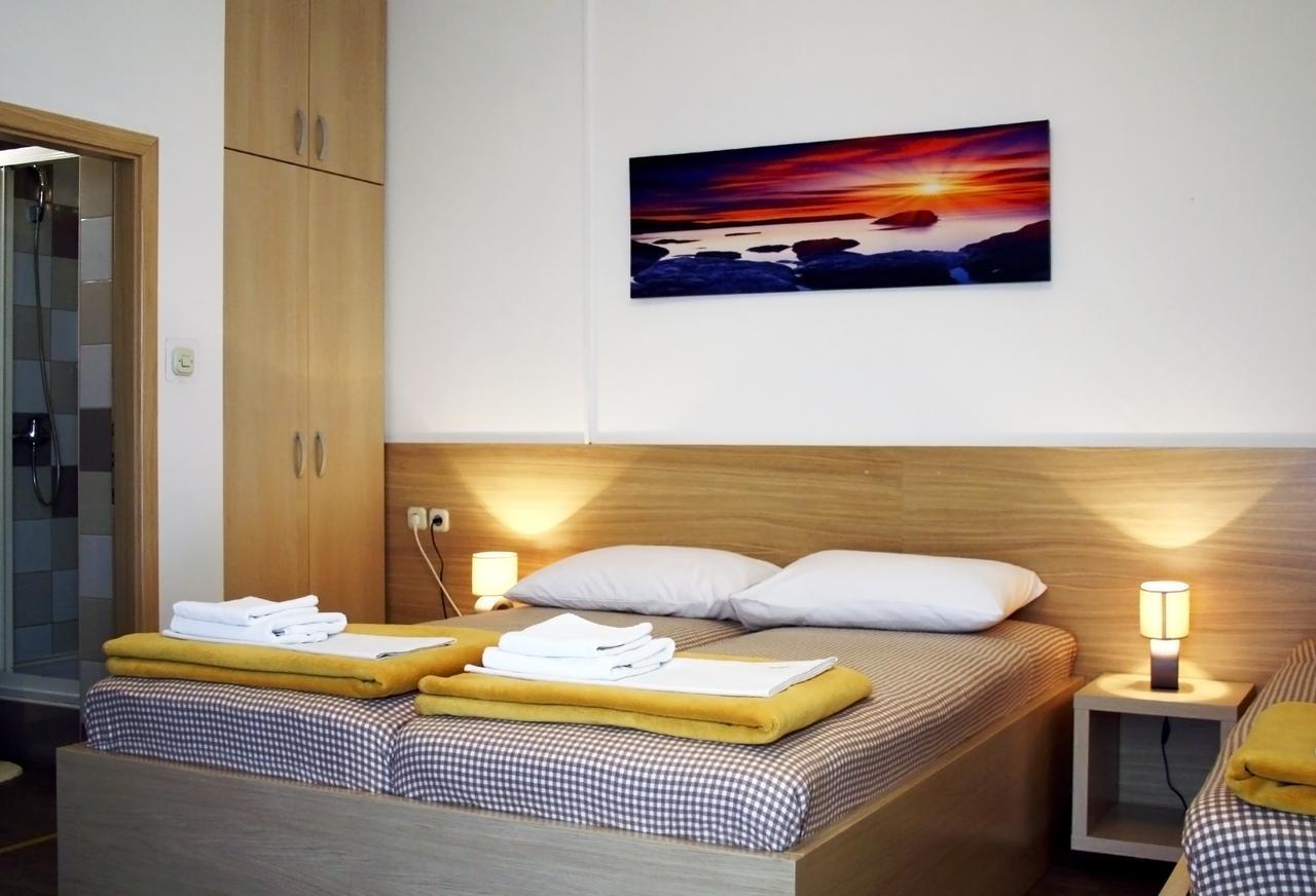 Rooms Fitea Osijek Exterior foto